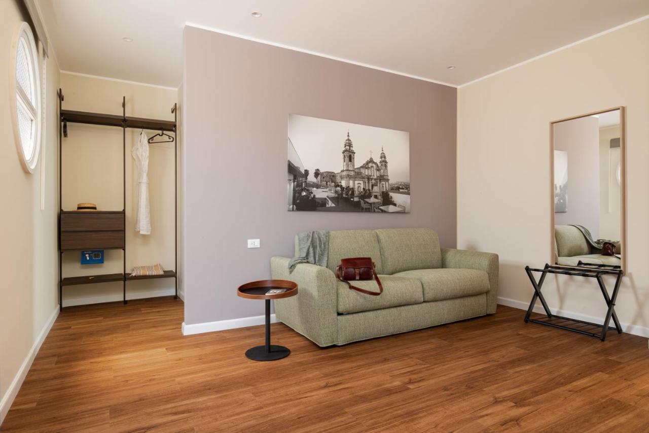 Suite Al Centro Di Palermo Con Terrazza Privata Bagian luar foto